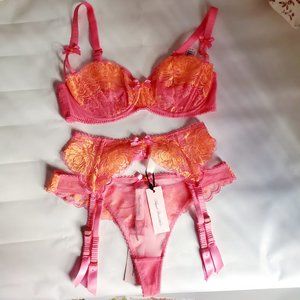 NWT Agent Provocateur Yara pink 3-piece set size 34D M